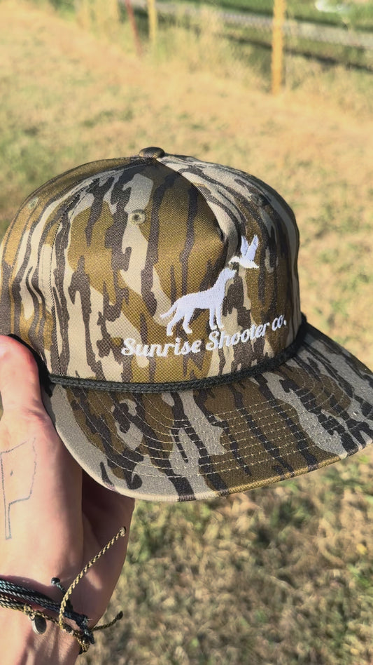 Bottomland Dog Logo